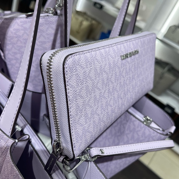 MICHAEL KORS Jet Set Large Signature Logo Continental Wallet Wristlet Lt Quartz - Picture 9 of 16